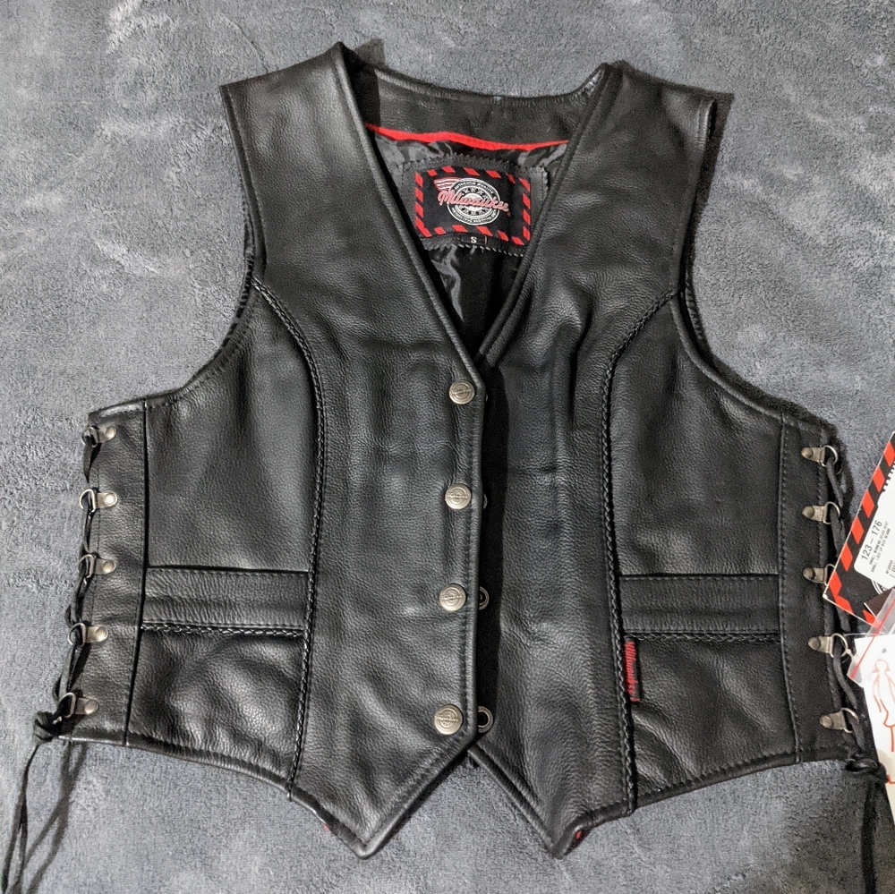 Milwaukee Genuine Leather Vest Women's Size Small